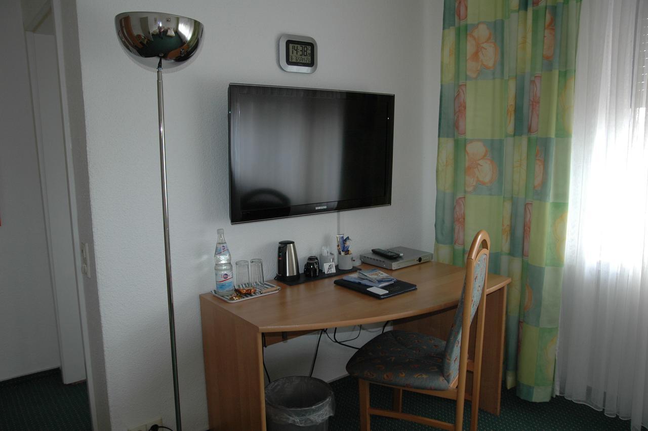 Aalto Hotel Langenhagen  Buitenkant foto